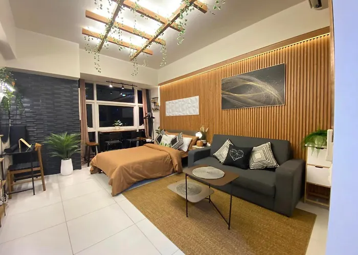 Twin Oaks Near Mrt Shaw, Megamall, Shangri-la Plaza Apartment *