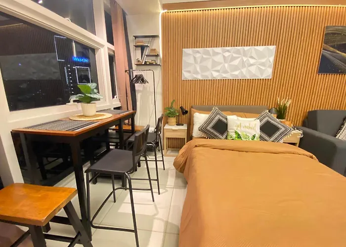 Twin Oaks Near Mrt Shaw, Megamall, Shangri-la Plaza Apartment *