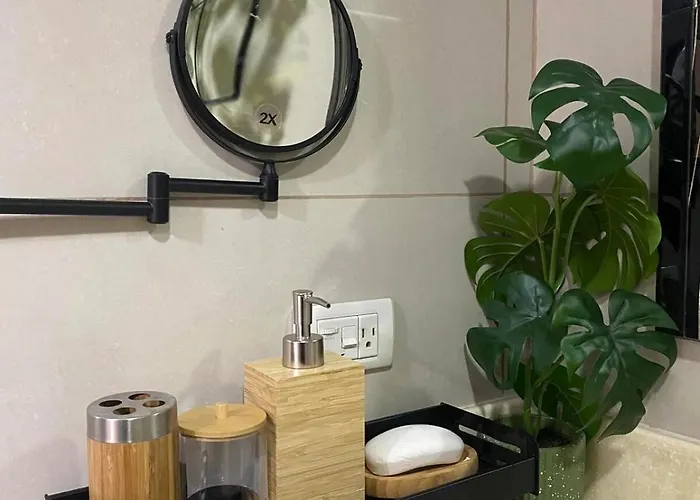 Twin Oaks Near Mrt Shaw, Megamall, Shangri-la Plaza Apartment