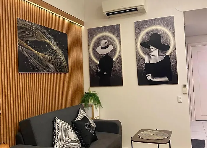 Twin Oaks Near Mrt Shaw, Megamall, Shangri-la Plaza Apartment