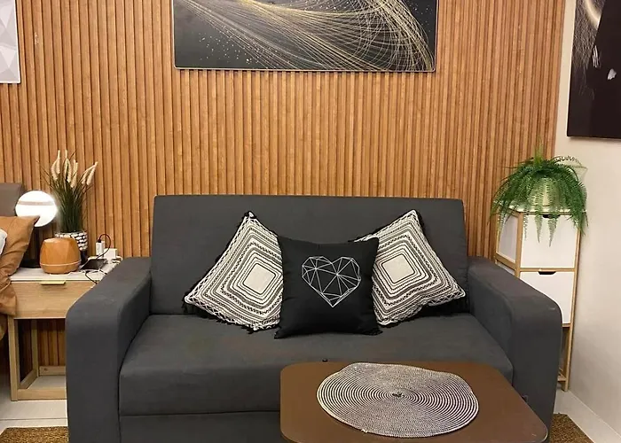 Apartment Twin Oaks Near Mrt Shaw, Megamall, Shangri-la Plaza *